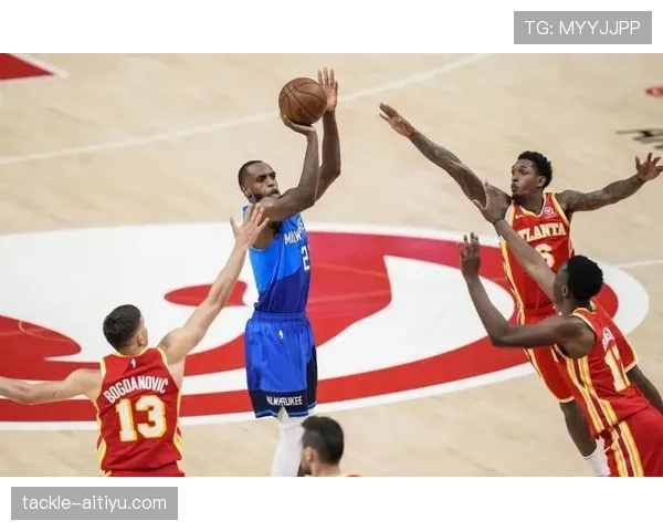 米德尔顿突破效率提升明显 制造错位助雄鹿拉开比分